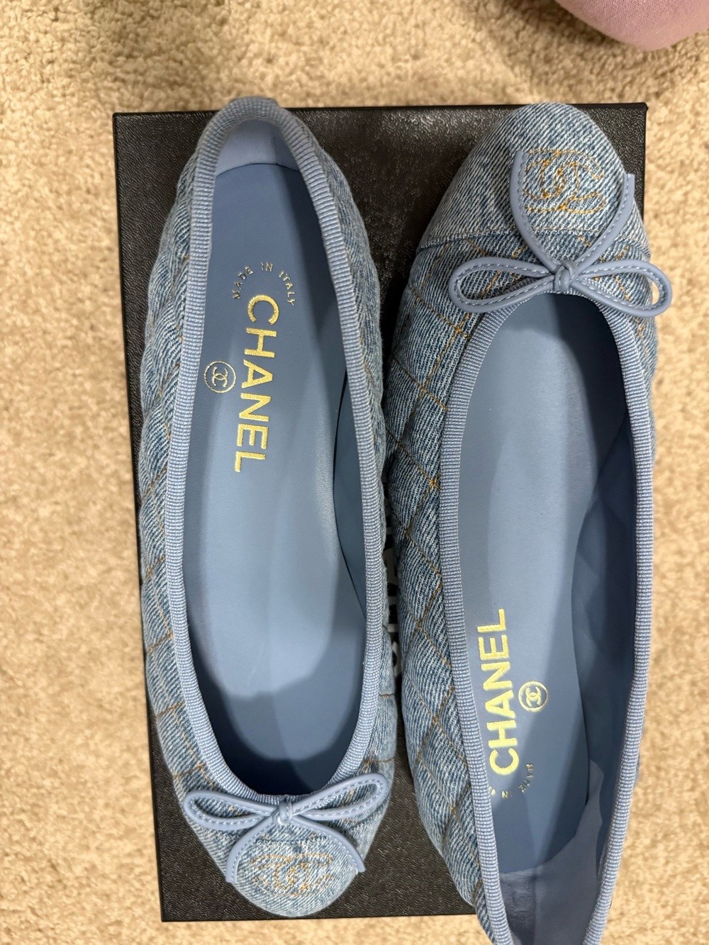 NIB Authentic 2026 CHANEL Women's Light Blue Quilted Ballet Flats 💙💙